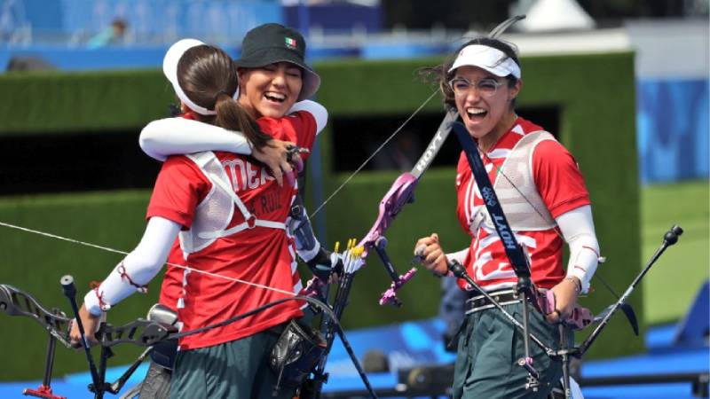 ¡Llegó la primera! México gana medalla de bronce en Tiro con Arco por Equipos en París 2024